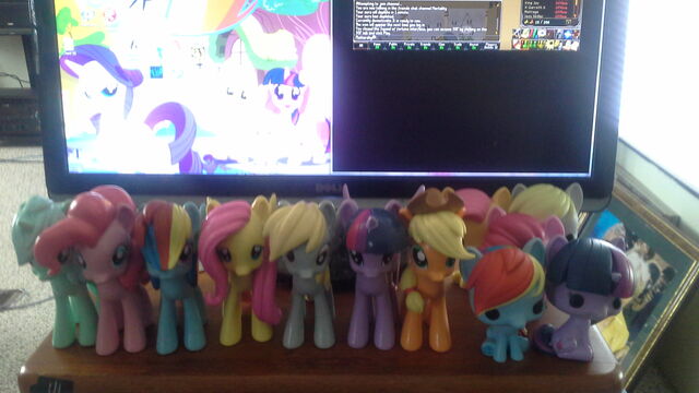 File:FANMADE ponies on table.jpg