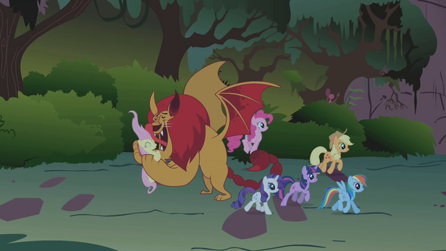 File:Twilight and friends move past manticore S1E02.png