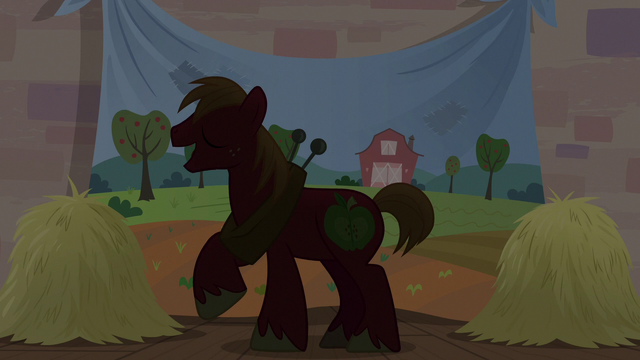 File:Big McIntosh starts singing on the dark stage S7E8.png
