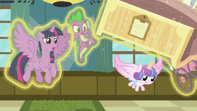 File:Flurry Heart looks under Blade Runner's bed again S7E3.png