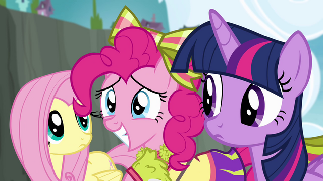 File:Pinkie Pie smiling S4E10.png
