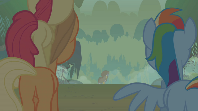 File:Zecora fades into the Everfree mist S1E09.png
