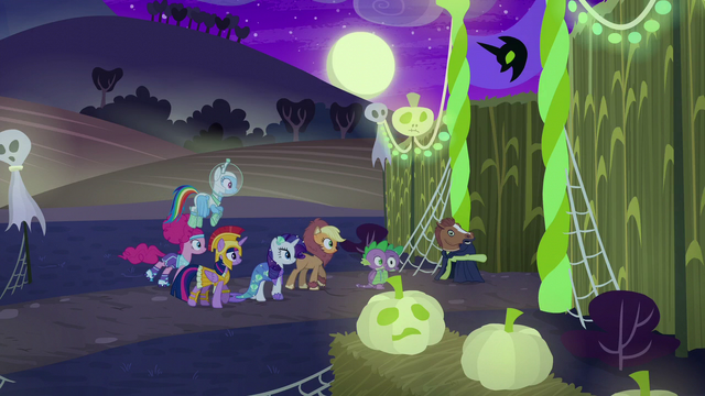 File:Main cast entering the corn maze S5E21.png