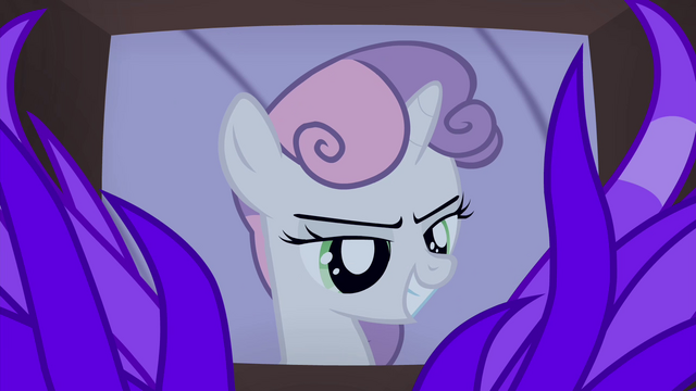 File:Sweetie sinister smile S4E19.png