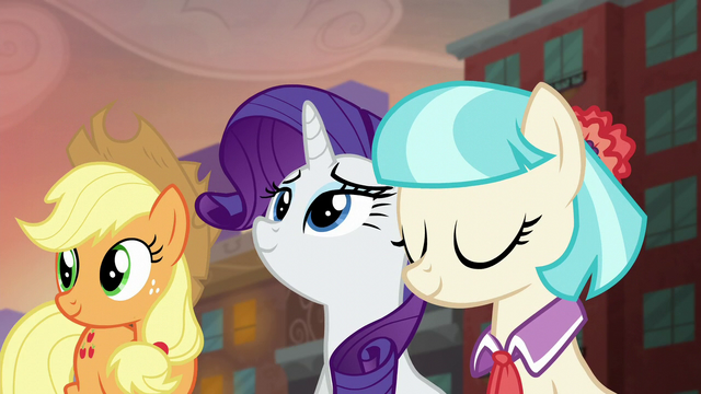 File:Coco Pommel nodding her head S5E16.png