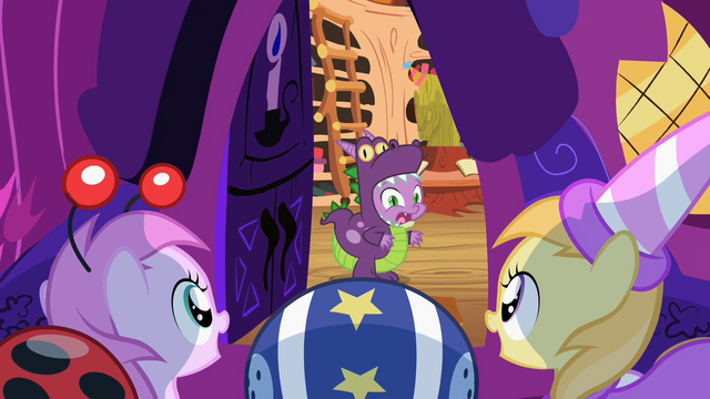 File:Spike calming down S2E4.png