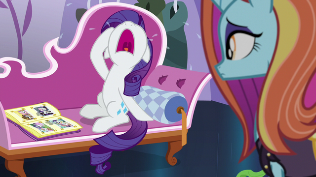 File:Rarity wailing loudly S7E6.png