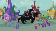 S02E20 Cerber w Ponyville.jpg
