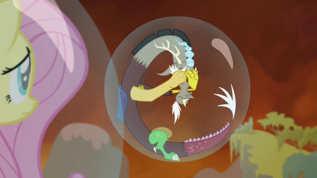 File:Discord closes his eyes S4E26.png
