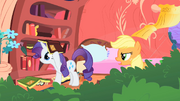 Applejack "what in tarnation are you doing" S1E08