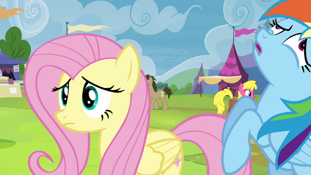 File:Rainbow Dash fainting S4E22.png