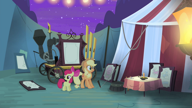 File:Applejack and Apple Bloom see Silver Shill gone S4E20.png