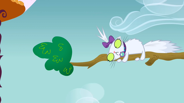 File:Frightened Opalescense S1E14.png