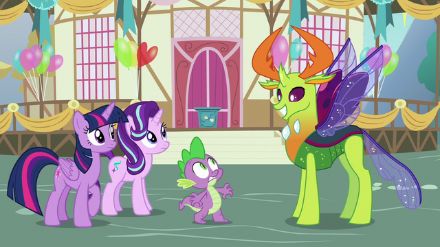 Spike, Twilight et Starlight accueillent Thorax