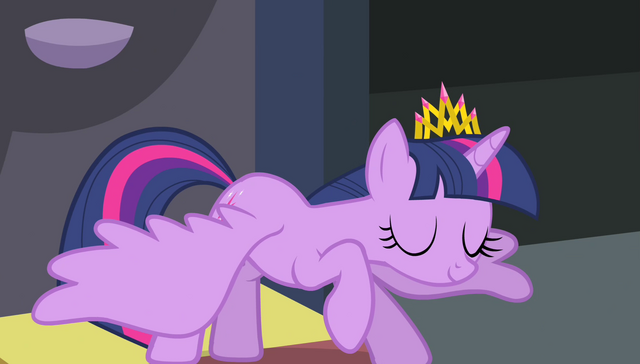 File:Twilight bowing to Princess Celestia S4E24.png