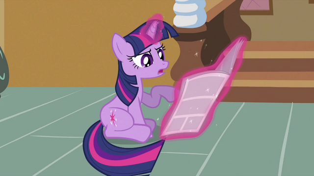 File:Twilight reading fake story about her S2E23.png