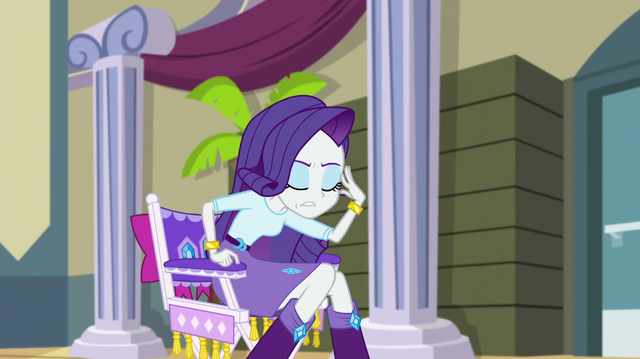File:Rarity calming down EGS1.png