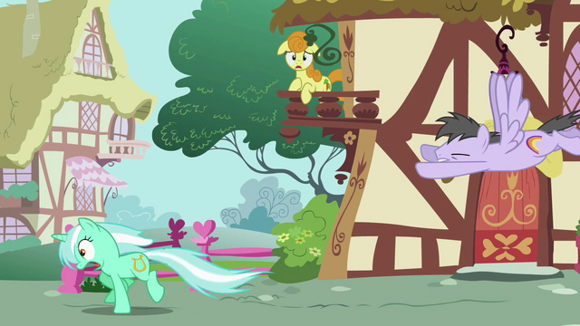 File:Lyra Heartstrings running S02E17.png