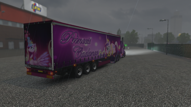 File:FANMADE ETS2 Pete 389 Custom - Princess Cadance Skin 3.png