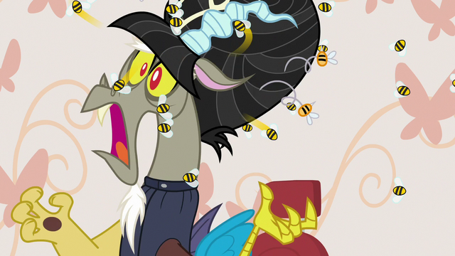 File:Discord freaking out over bees S7E12.png