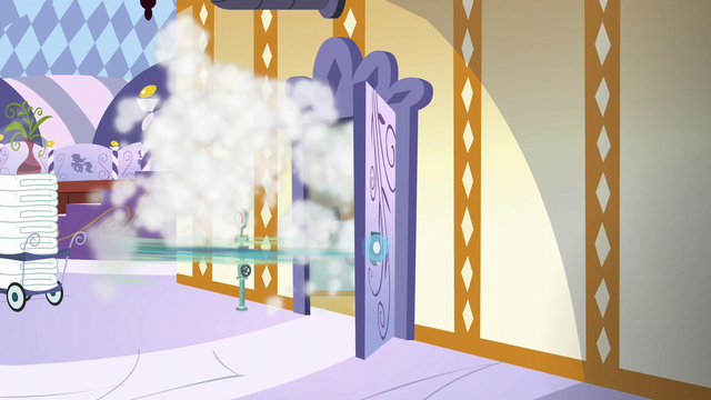 File:Spa Worker zooms into the steam room S6E10.png