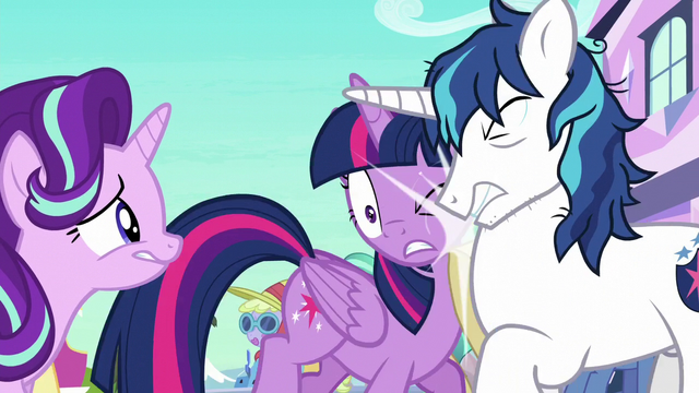 File:Twilight bumps into Shining Armor S6E1.png