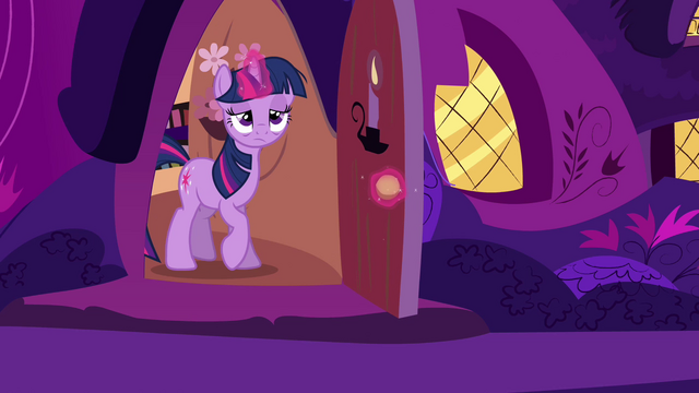 File:Twilight woken up S2E16.png