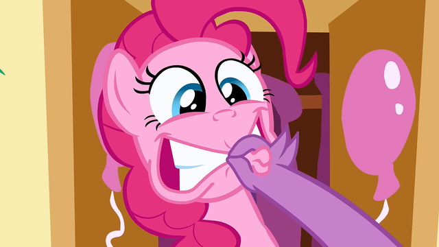 File:Weird Smile S3E11.png
