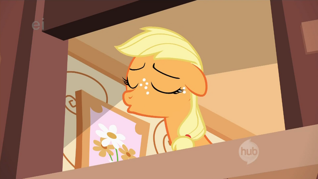 File:Applejack cockadoodledoo S1E23.png