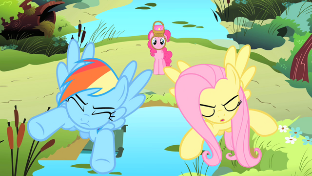 File:Pinkie Pie "Wait!" S1E25.png