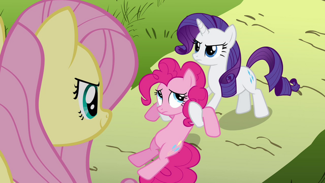 File:Rarity holding Pinkie S02E19.png