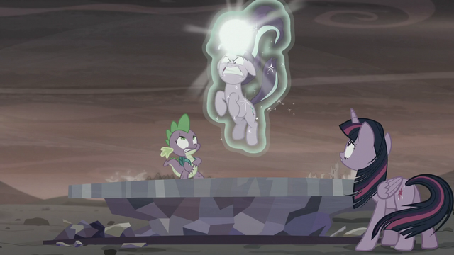 File:Twilight and Spike sees Starlight about to zap the Cutie Map S5E26.png