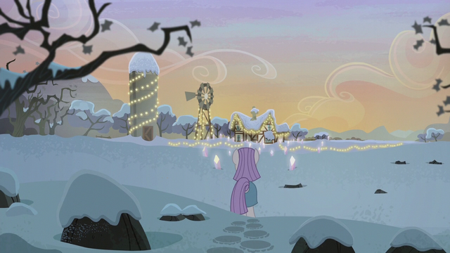 File:Rock farm decorated for Hearth's Warming S5E20.png