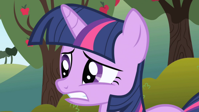 File:Twilight cringes S1E01.png