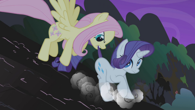 File:Fluttershy rescues Rarity S1E02.png