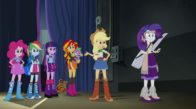 File:Applejack complaining to Rarity EG2.png