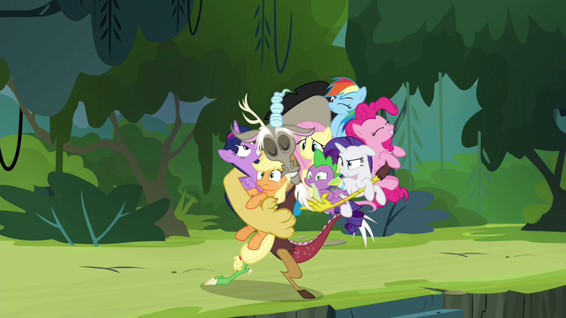 File:Discord drags Mane 6 and Spike into a group hug S4E25.png
