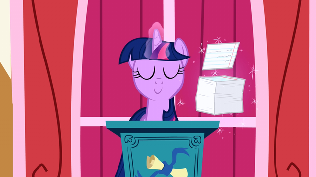 File:Twilight about to give a speech S1E04.png