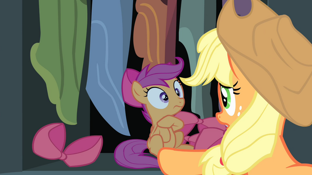 File:Applejack sees Scootaloo inside cupboard S4E17.png