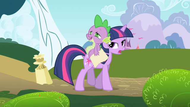 File:Spike completely enamored S1E01.png