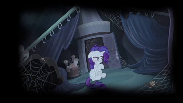File:Future Rarity in rundown boutique S4E19.png