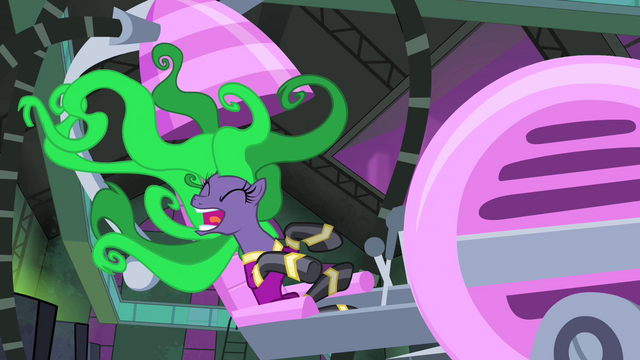 File:The Mane-iac cackling S4E6.png