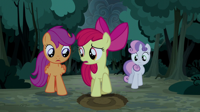 File:Apple Bloom finds another giant hoofprint S5E6.png