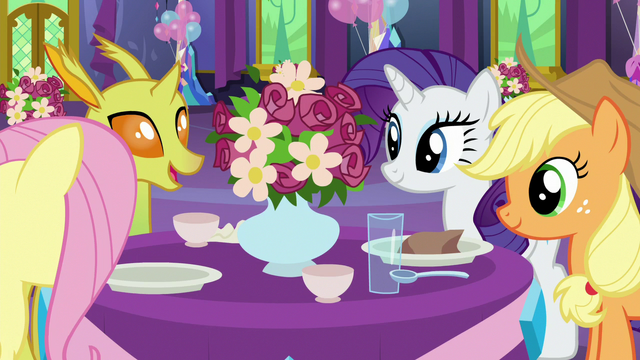File:AJ, Fluttershy, Rarity, and a changeling talking S7E1.png