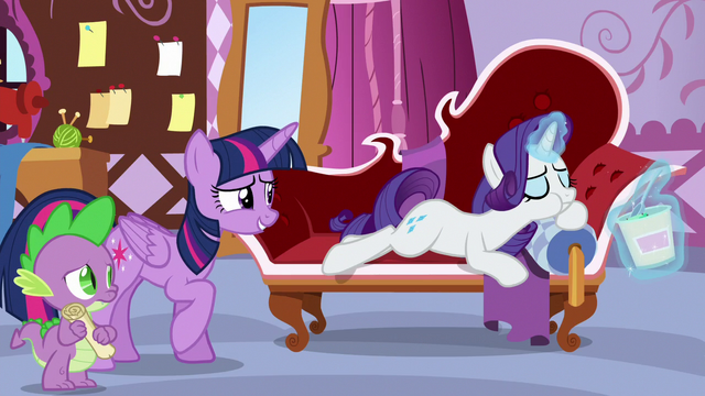 File:Twilight "don't suppose there's any chance" S6E22.png