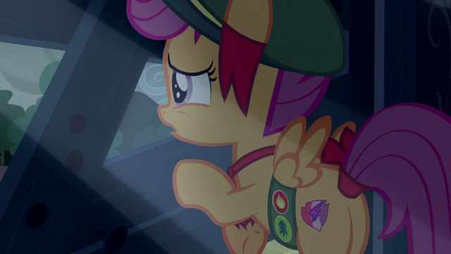 File:Scootaloo looking outside the barn S6E15.png