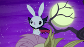 Angel aparece con una capa de vampiro EeM.png