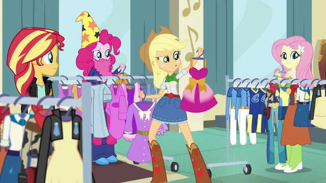 File:Pinkie dressed like an old wizard EG3.png