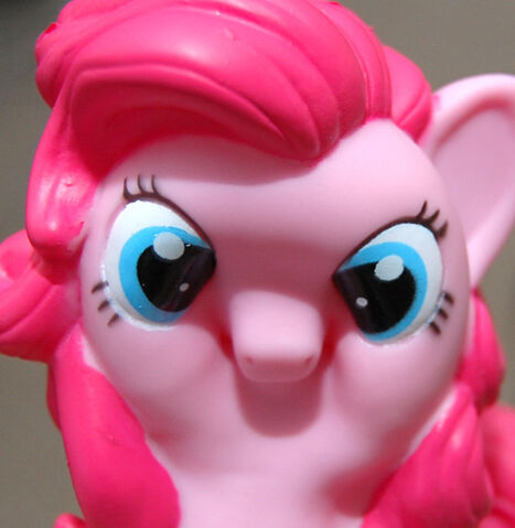 File:Ponkie Poe Carly H.jpg