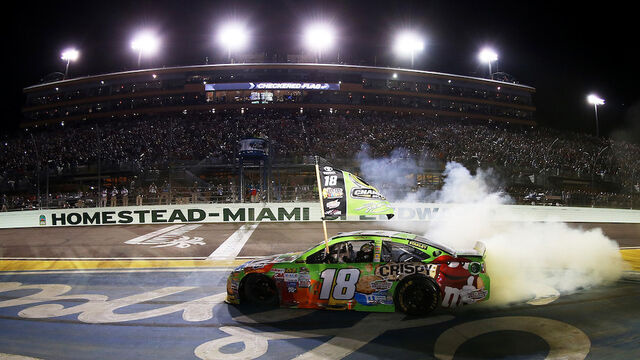 File:Kyle Busch 2015 champion.jpg